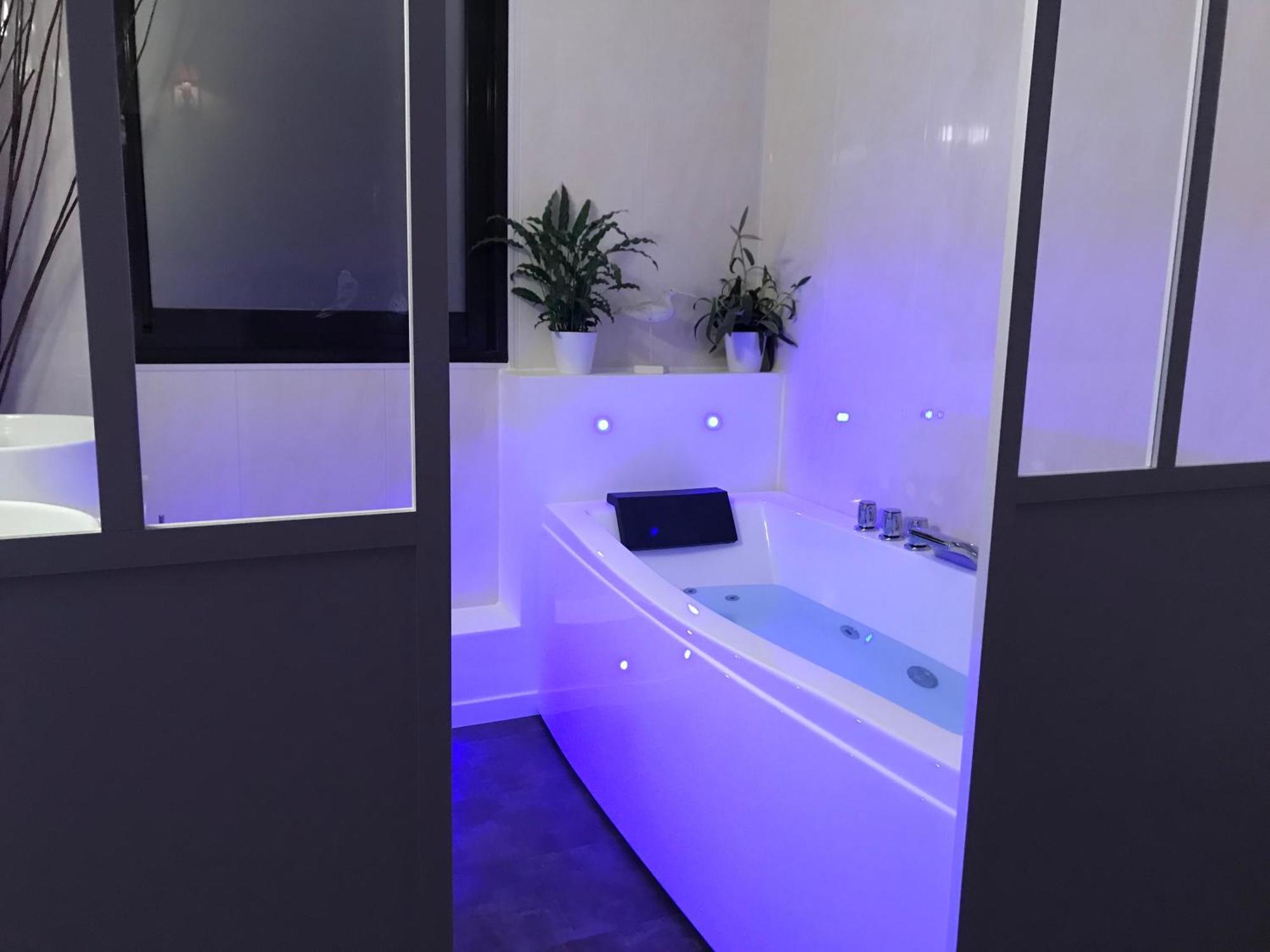 Maison D'Hotes Coeur D'Herault - Gite Et Chambres D'Hotes - Spa & Massages Péret Room photo